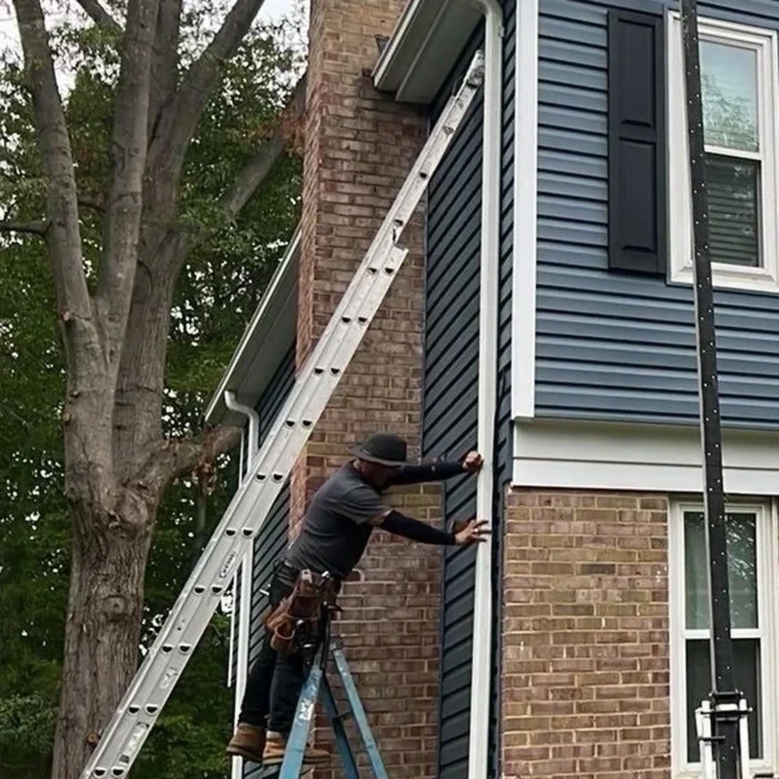 Gutter Service in Adelphi
